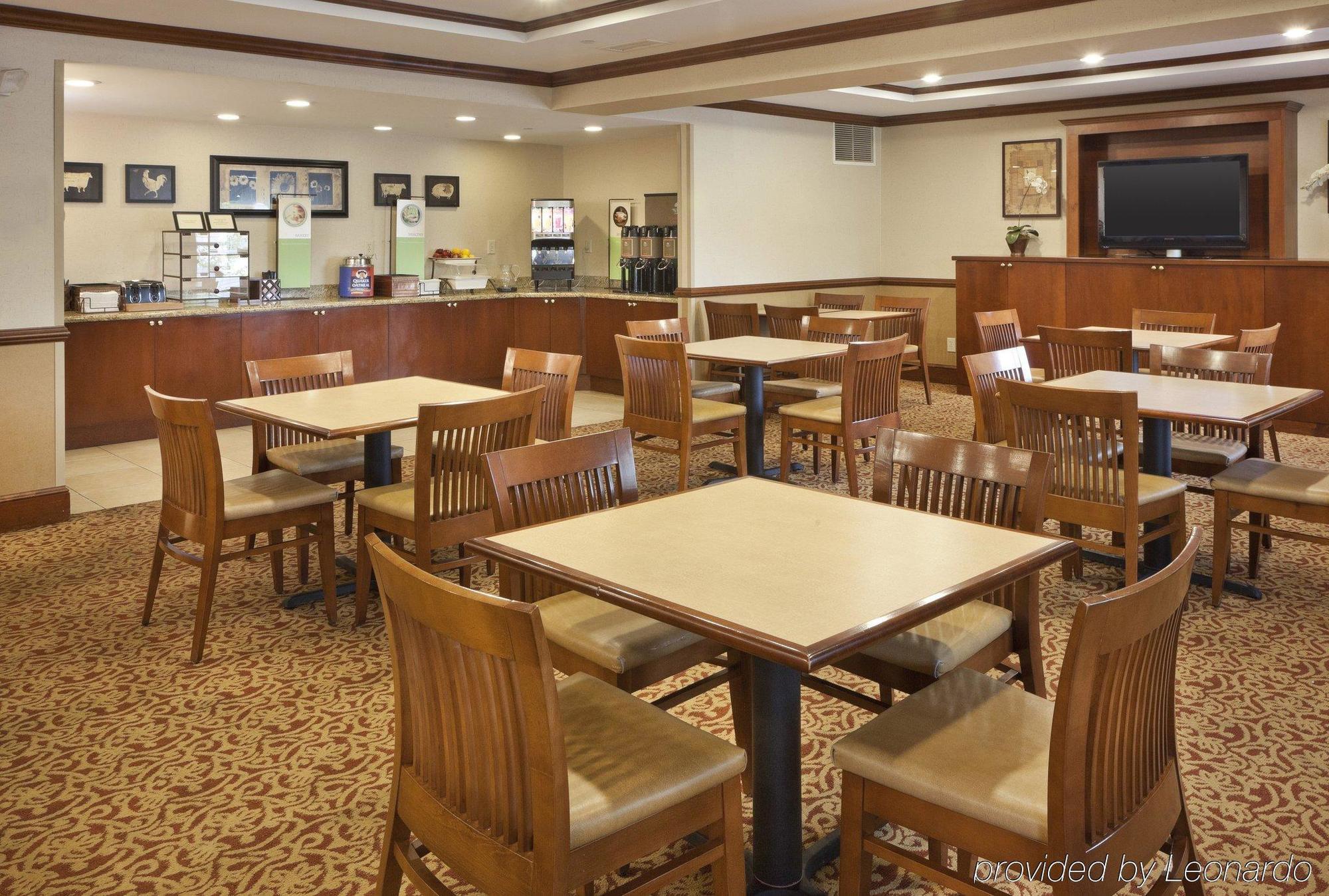 Spark By Hilton Woodbridge Restaurant foto